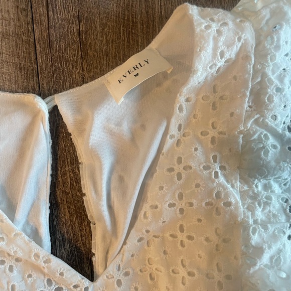 Women’s Everly Romper Size Small - Picture 2 of 4